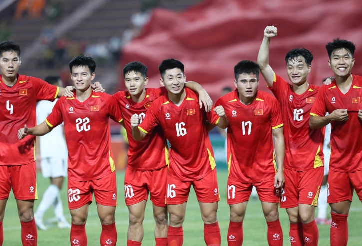 HLV Kim Sang Sik phải loại 4 cầu thủ trước SEA Games 33