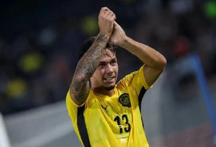 Cầu thủ nhập tịch Malaysia phải nhận cái kết không thể buồn hơn