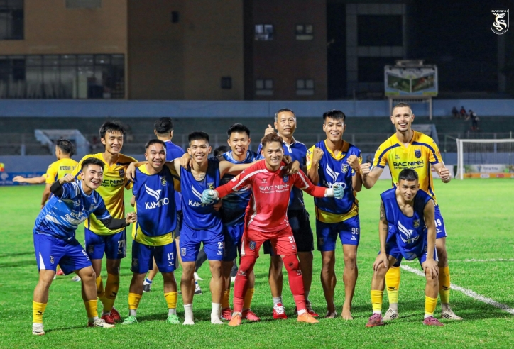 Đội HLV Park Hang Seo vào tứ kết Cúp Quốc gia