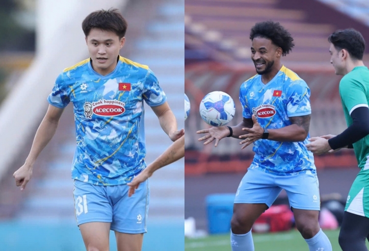 Tân binh gen Z của ĐT Việt Nam khen Xuân Son hết lời
