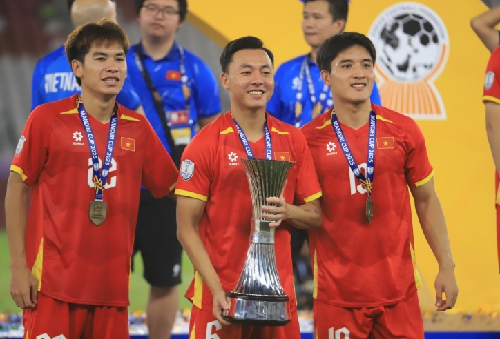 Hàng loạt cầu thủ U22 Việt Nam rời đội vừa bị FIFA phạt nặng