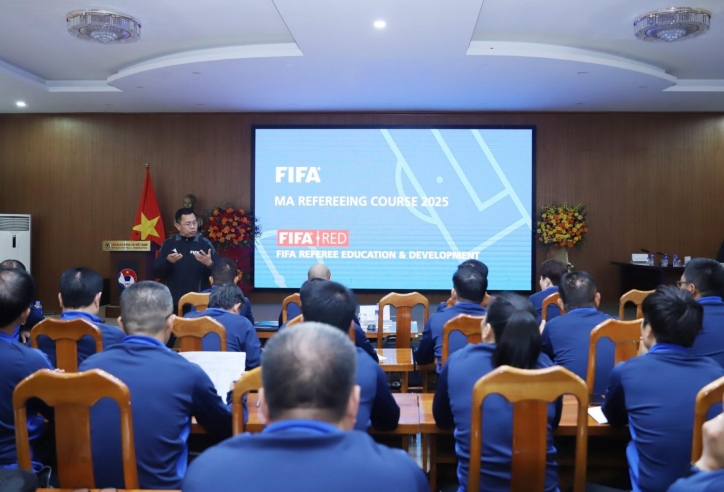 FIFA cử giảng viên đẳng cấp để đào tạo trọng tài Việt Nam