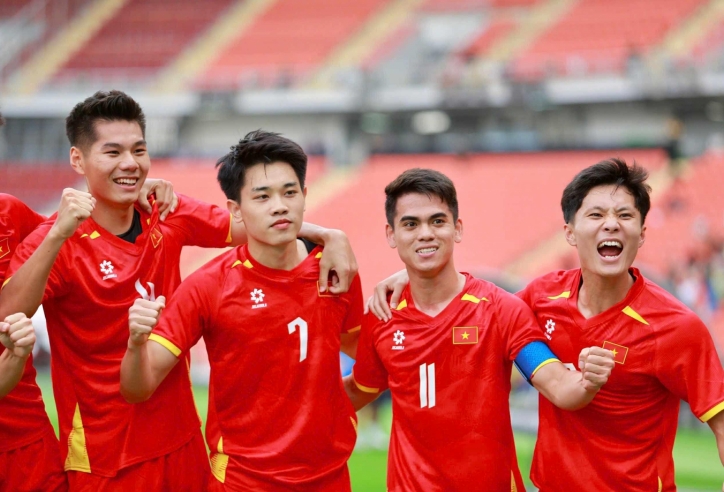 Thắng Malaysia, U22 Việt Nam vào Bán kết SEA Games với ngôi đầu