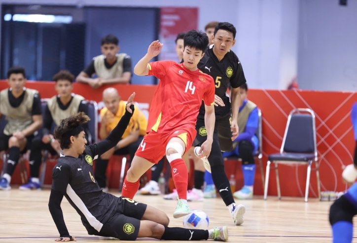 Việt Nam thua sốc Malaysia ở trận ra quân SEA Games 33
