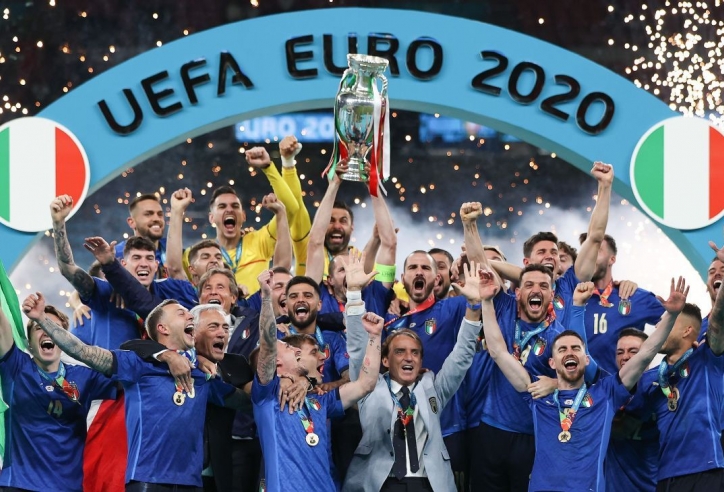 Không phải Pochettino hay Erik ten Hag, MU đã chọn được ‘siêu HLV’ thay thế Rangnick?