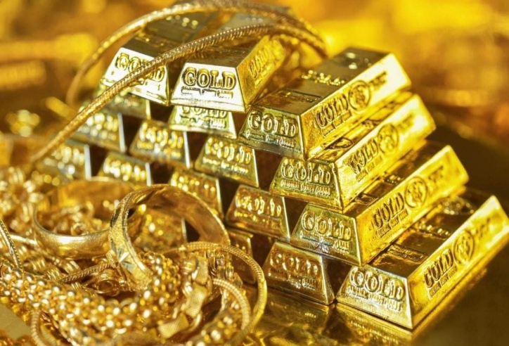 Giá vàng hôm nay tối 4/7: Sắc đỏ ngập tràn
