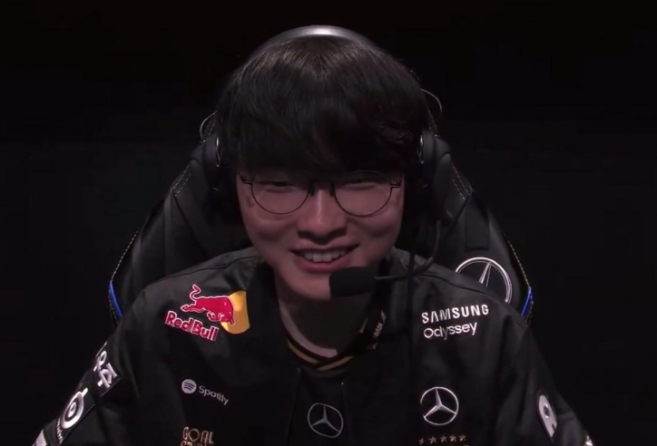 Chỉ với một khoảnh khắc, Faker lại chinh phục khán giả sau chức vô địch CKTG thứ 6