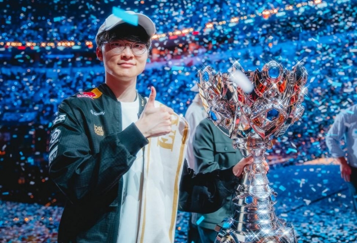 Cuối cùng sau bao lần 'troll' người hâm mộ, Faker cũng chốt skin vô địch CKTG 2025