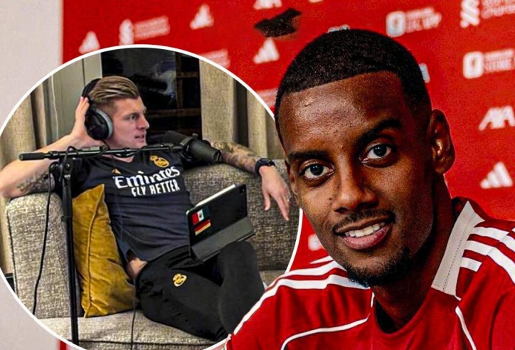 Toni Kroos: 'Liverpool thừa tiền mới mua Isak'