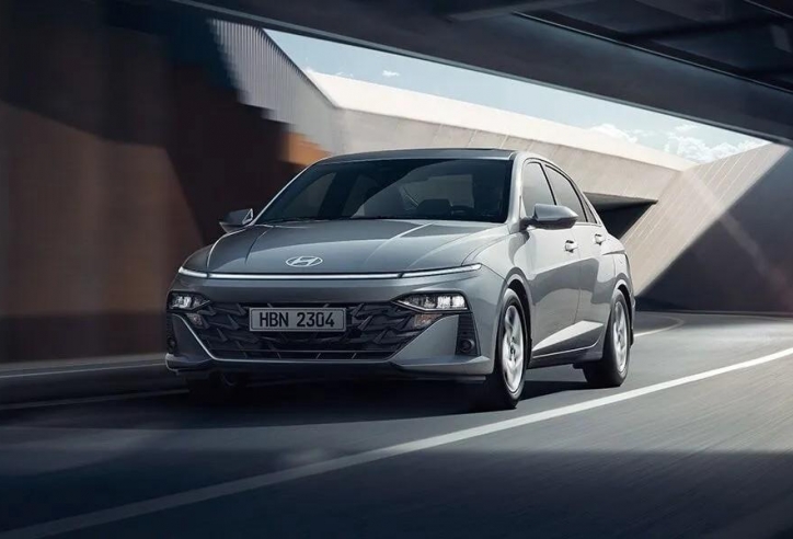 Hyundai Accent xa rời đường đua danh hiệu sedan giá rẻ bán chạy nhất