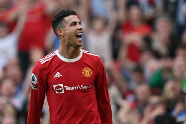 Ronaldo được thưởng khủng sau cú hat-trick trước Norwich