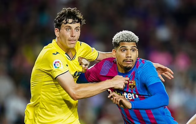 Ten Hag gật đầu, Man Utd mở đàm phán với Pau Torres