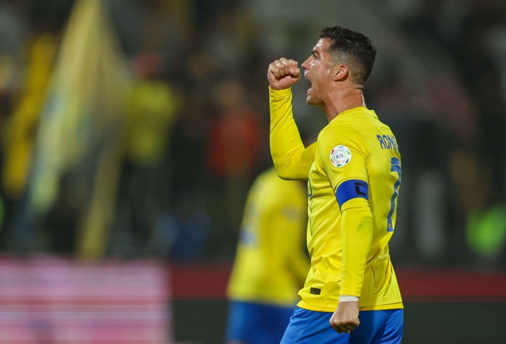 Vừa vô địch Bundesliga, Leverkusen mua Ronaldo để vô địch C1?