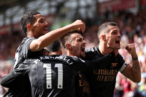 Bóp nghẹt đối thủ không thương tiếc, Arsenal có chiến thắng dễ dàng