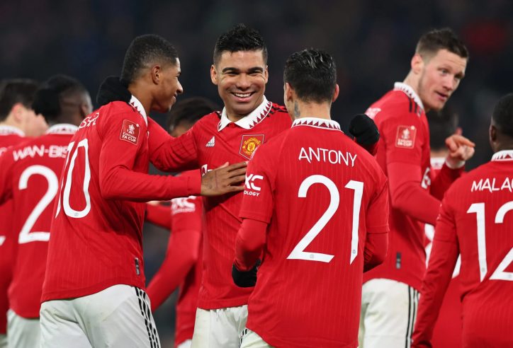 Trước đại chiến Sevilla, 2 sao MU nhận cảnh báo từ UEFA