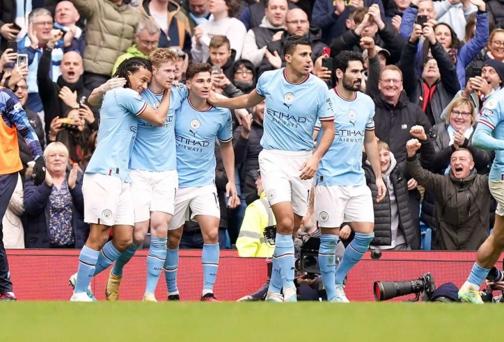 Man City đút túi số tiền cực khủng nếu giành cú ăn ba
