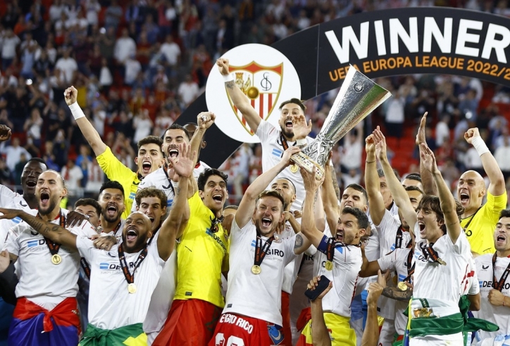 Sevilla vô địch cúp C2, giúp Diego Maradona ‘mỉm cười’ mãn nguyện nơi thiên đàng