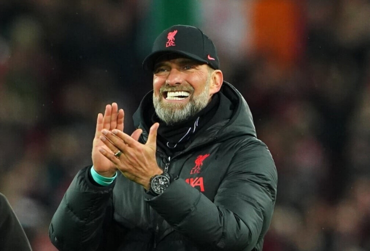 Bom tấn cập bến Liverpool với giá rẻ bất ngờ, tiếp quản số áo lừng danh