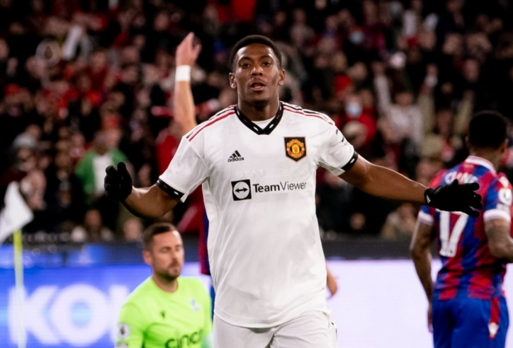 'Mãnh thú' Martial tỏa sáng rực rỡ: 'Who needs Ronaldo?'