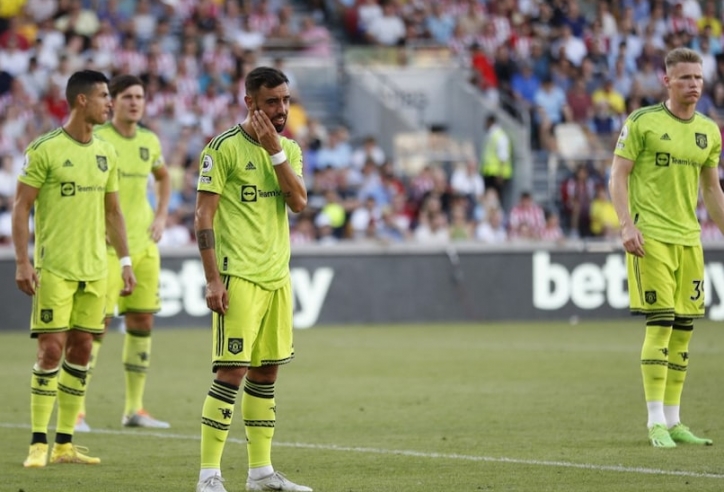 NÓNG: Ten Hag tiếp tục nhận 'hung tin' trước trận Derby Manchester