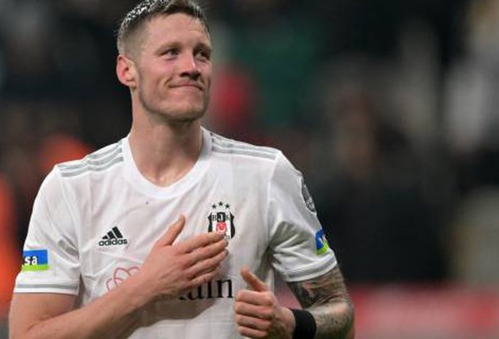 Weghorst được đồn sắp tới Man Utd, đại diện Besiktas chính thức lên tiếng