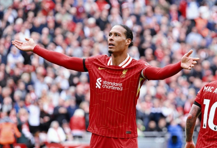 Van Dijk tiết lộ kế hoạch chuyển nhượng tuyệt vời của Liverpool