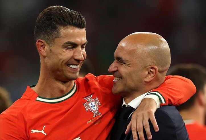 Ronaldo bảo vệ HLV Bồ Đào Nha sau chức vô địch Nations League