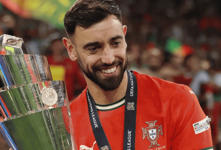 Bruno Fernandes: 'Nuno Mendes thật sự ngoài sức tưởng tượng'