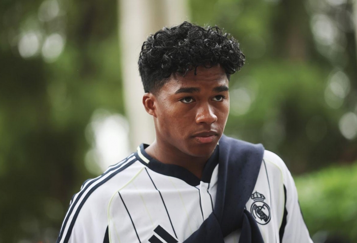 Endrick quyết 'ba mặt một lời' với Real Madrid