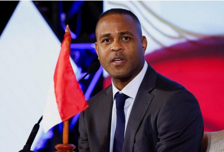 Kluivert nhận cảnh báo: Vé World Cup 2026 hoặc ra đi