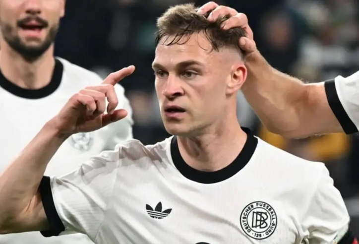Joshua Kimmich chỉ trích thị trường chuyển nhượng