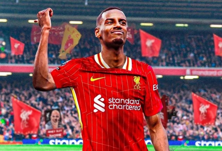 Được ĐT Thụy Điển giữ chân, Isak háo hức ra mắt Liverpool