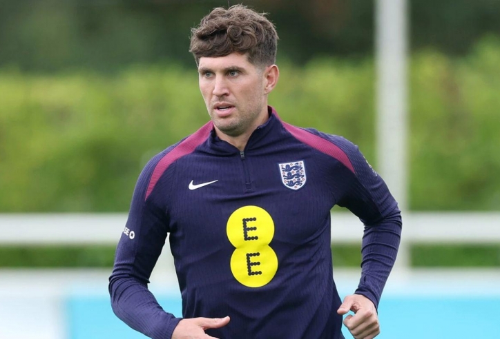 Man City 'đứng ngồi không yên' sau quyết định của ĐT Anh