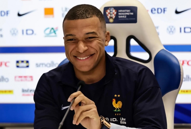 Mbappe chia sẻ thú vị về chuyện tình cảm, thừa nhận sự thật khó tin
