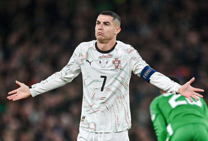 Ronaldo bất ngờ rời tuyển Bồ Đào Nha trước trận quyết đấu World Cup