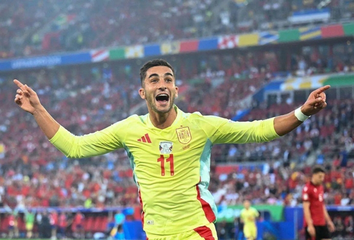 Sao Barca thăng hoa, sánh ngang hai huyền thoại Tây Ban Nha