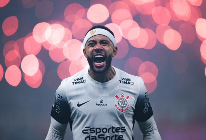 Cựu sao Man United đẩy đội bóng mới đến nguy cơ phá sản