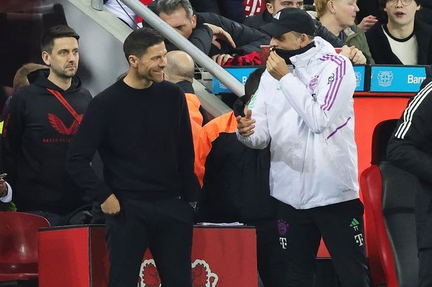 Bayern muốn bổ nhiệm Alonso, chờ ngày sa thải Tuchel