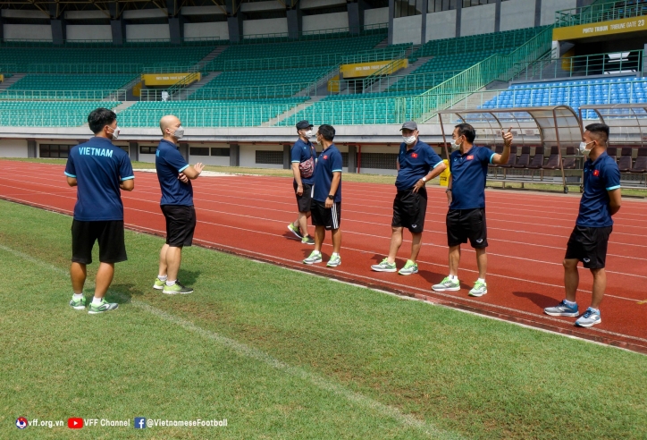 Báo Indonesia đáp trả gay gắt khi U19 Việt Nam chê sân tập tại giải U19 ĐNÁ