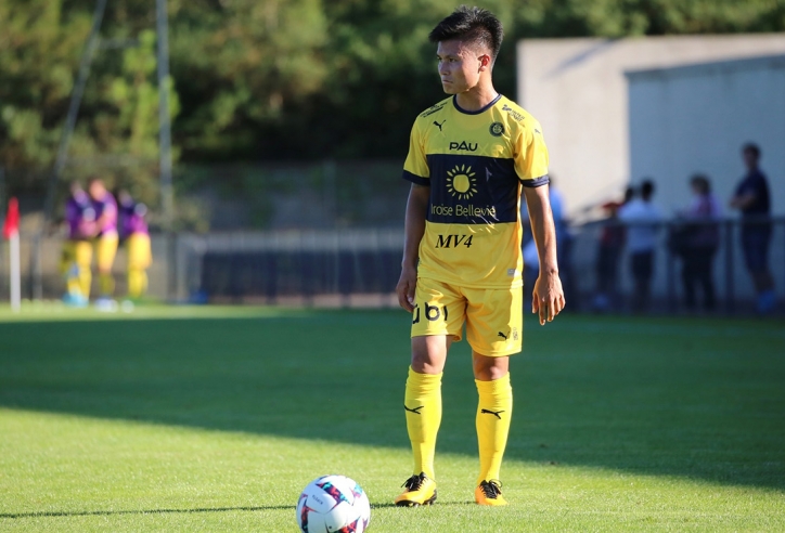 CLB Pau FC có biến động nhân sự, Quang Hải khó chiếm suất đá chính?