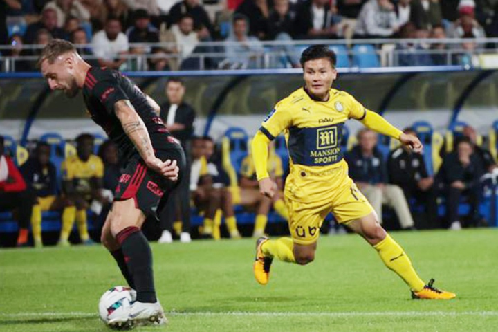 Quang Hải đá 13 phút, Pau FC có 3 điểm quan trọng cho cuộc đua trụ hạng