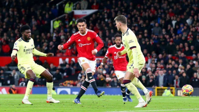 Lịch thi đấu Ngoại hạng Anh vòng 34: Đại chiến Arsenal - MU