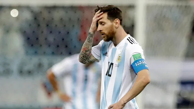 'Thiên thần hộ mệnh' gặp hạn trước World Cup, Messi và Argentina lo sốt vó