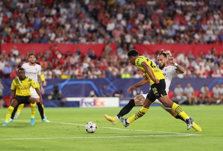 Dàn sao tuổi teen của Dortmund đá bay ghế HLV đội bóng 'cùn nhất' Cúp C1