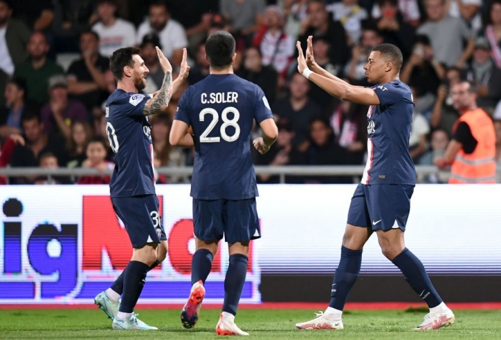 Messi giúp Mbappe lên đỉnh Ligue 1 trong ngày PSG đại thắng