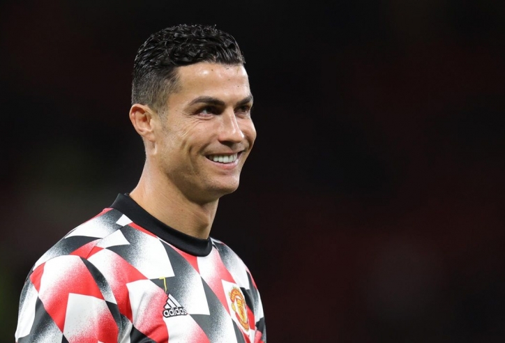 Ronaldo bí mật đàm phán với 'ông lớn' trước khi tung bom công kích MU