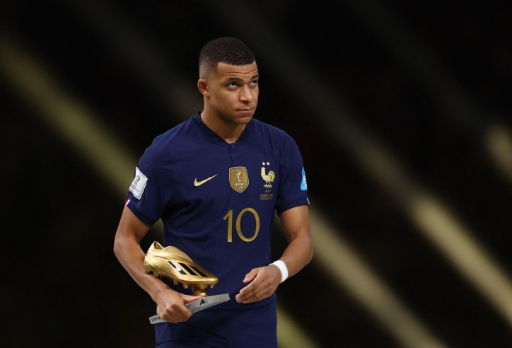 Trở lại sau World Cup, Mbappe có hành động không tưởng với PSG