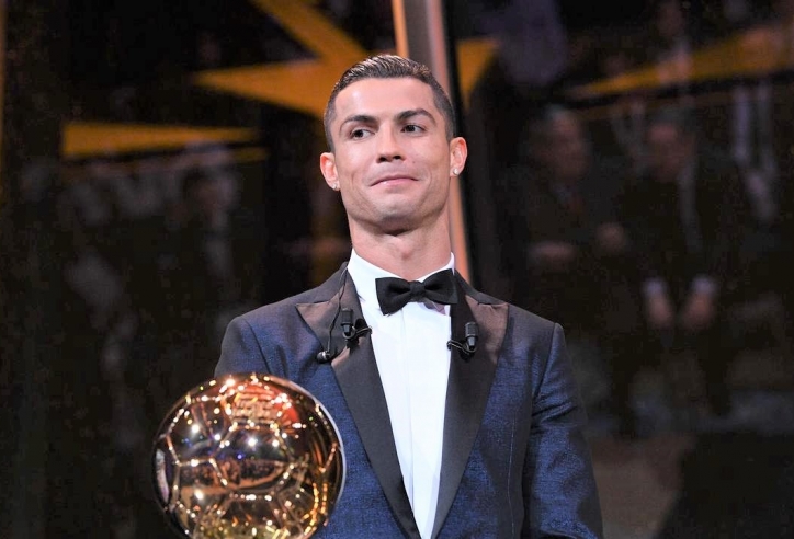 Rời châu Âu, Ronaldo gây tranh cãi tại giải thưởng cao quý cấp thế giới