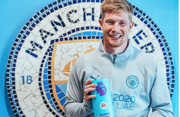 De Bruyne nhận giải cầu thủ xuất sắc nhất Ngoại Hạng Anh 2021/22