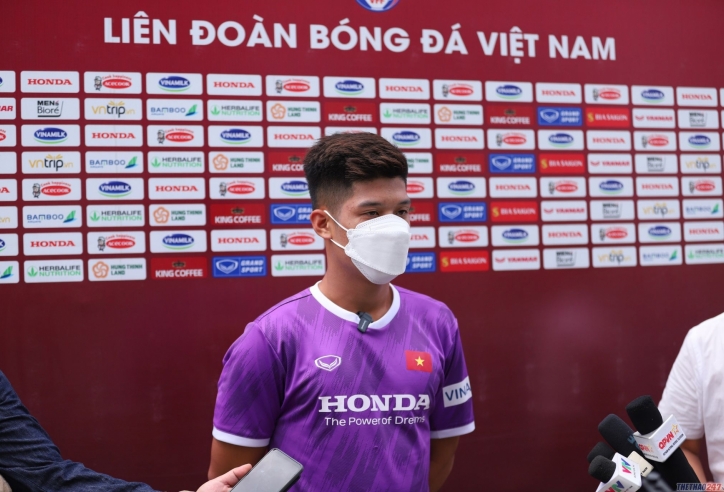 Sao trẻ HAGL: 'Lần đầu tập trung tôi hơi run và rụt rè'
